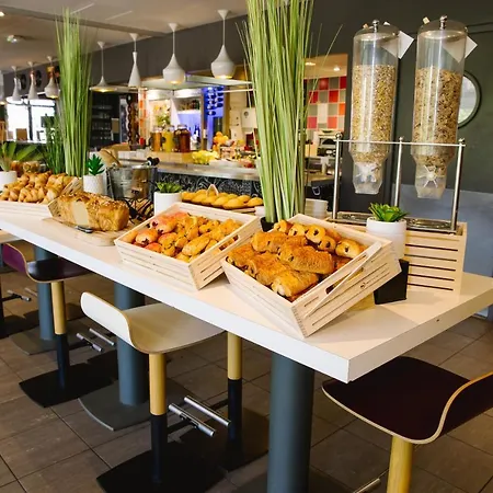 Отель Ibis Centre Gare 3*