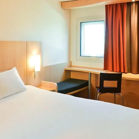 Отель Ibis Centre Gare Авиньон