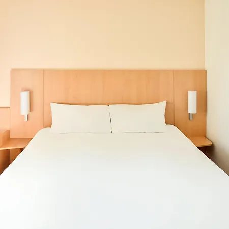 Hotel Ibis Centre Gare 3*